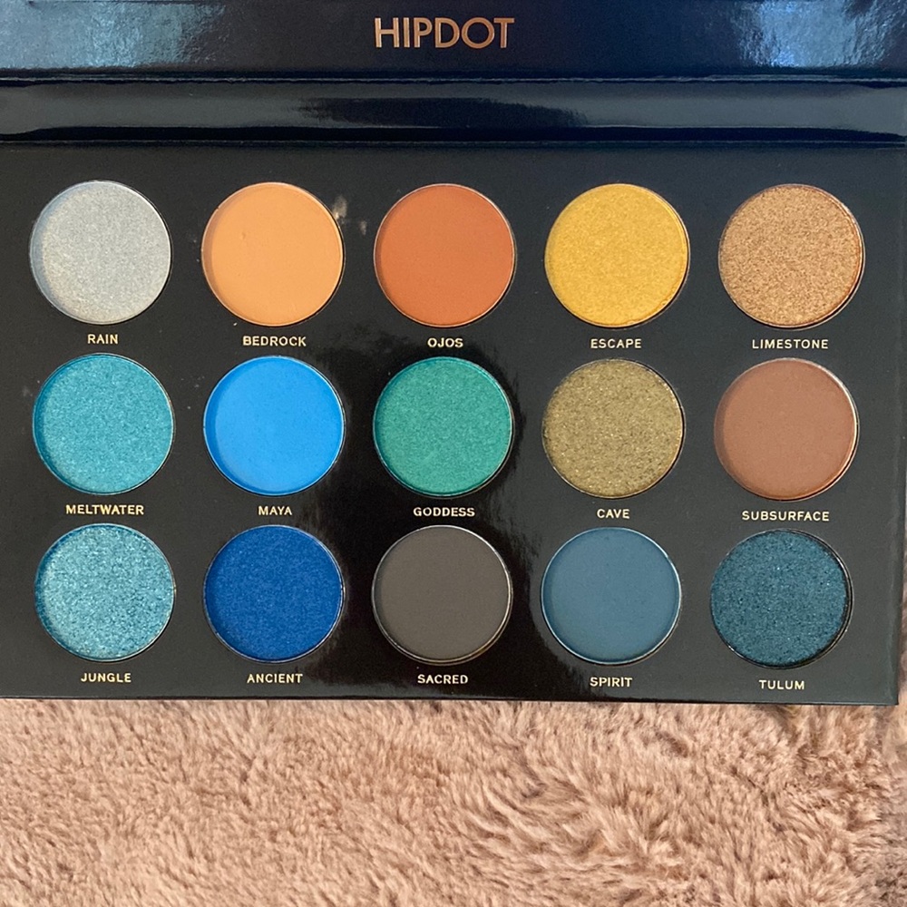 Brand New Hipdot Cenote Pressed Eyeshadow Palette